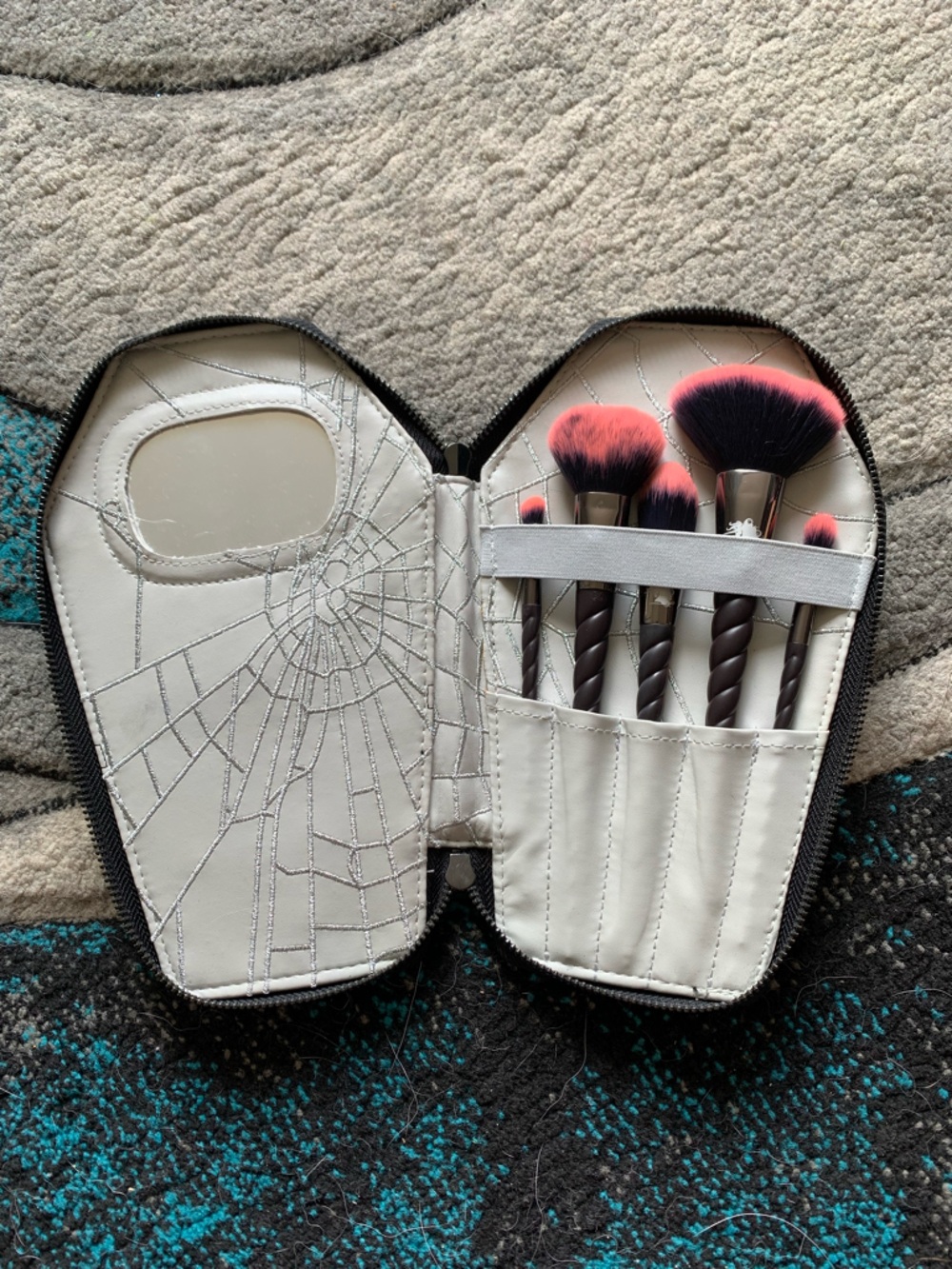 Unicorn Cosmetics LMITED EDITION RARE Halloween Makeup Brush Set + Hard Case!